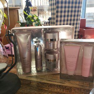 Mary Kay TimeWise Repair® Ultimate Volu-Firm  Set
